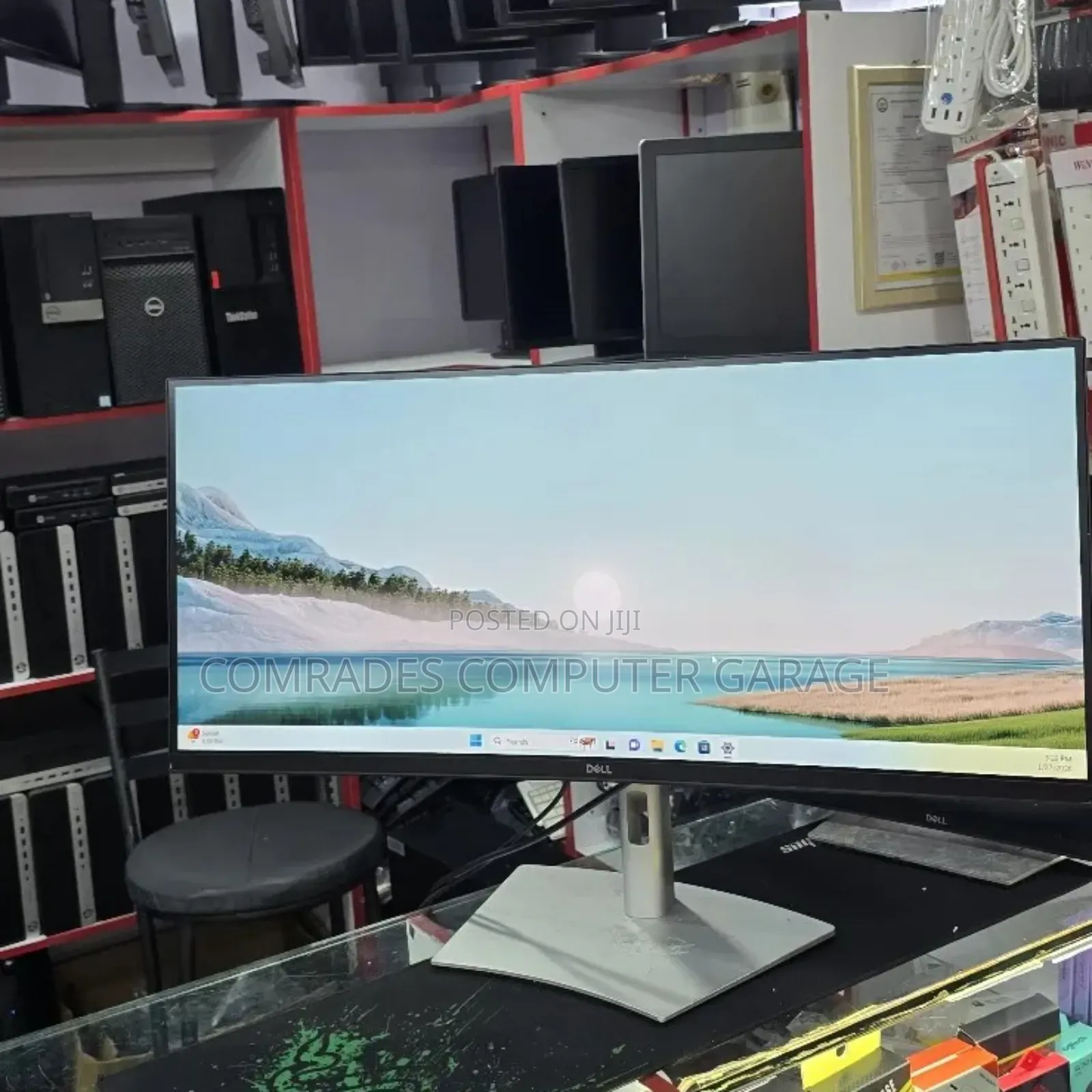 The Dell P3421w Is a 34-Inch Ultrawide Curved (3800r) Ips Monitor