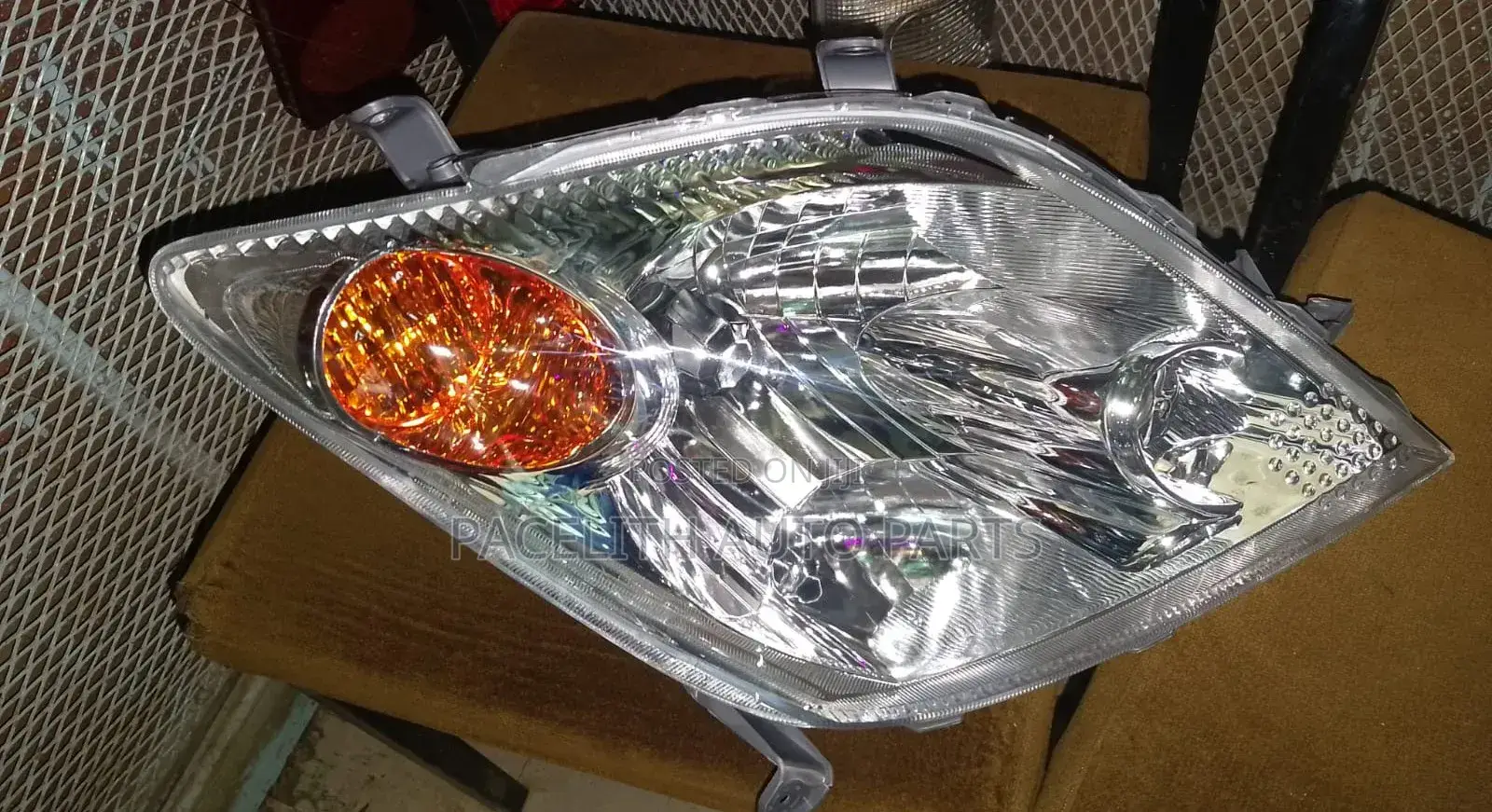 Head Lamp / Head Light Toyota Ist