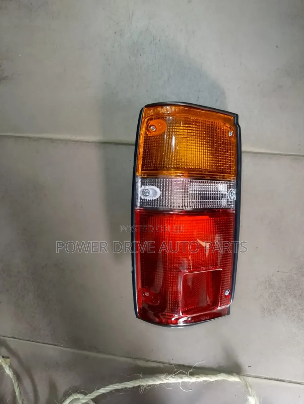 Tail Lamp / Tail Light Yn85