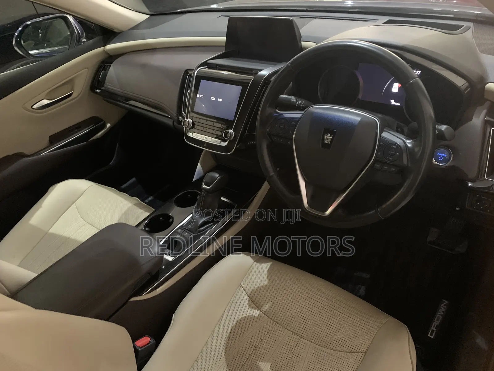 Toyota Crown 2018 Blue