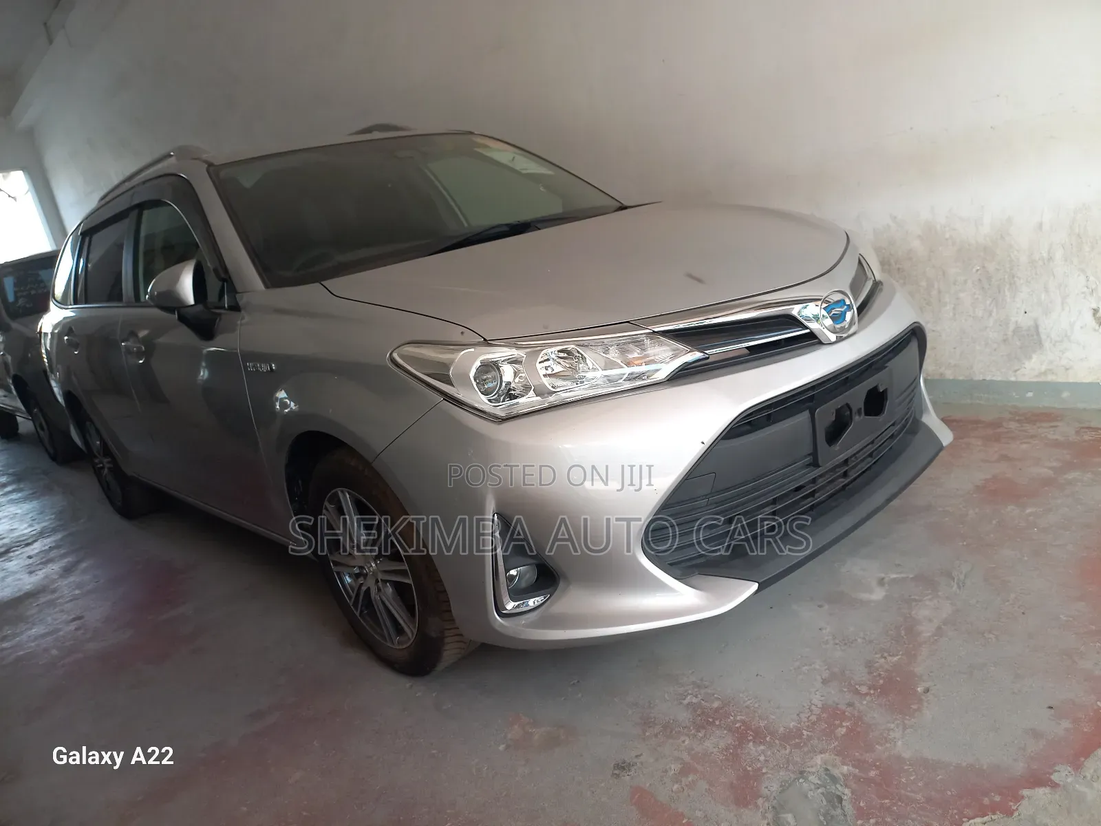 Toyota Corolla Fielder 2019 Silver