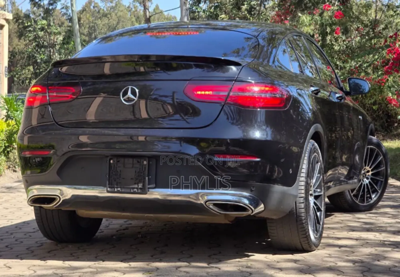 Mercedes-Benz GLC-Class GLC250 Sport Utility 4-Door (2.0L, 4cyl Turbo)