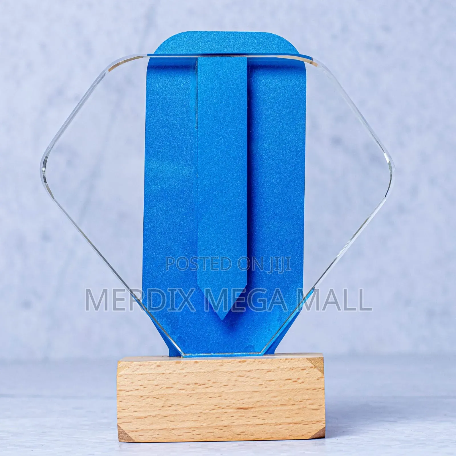 Cr032 Crystal Award, Awards