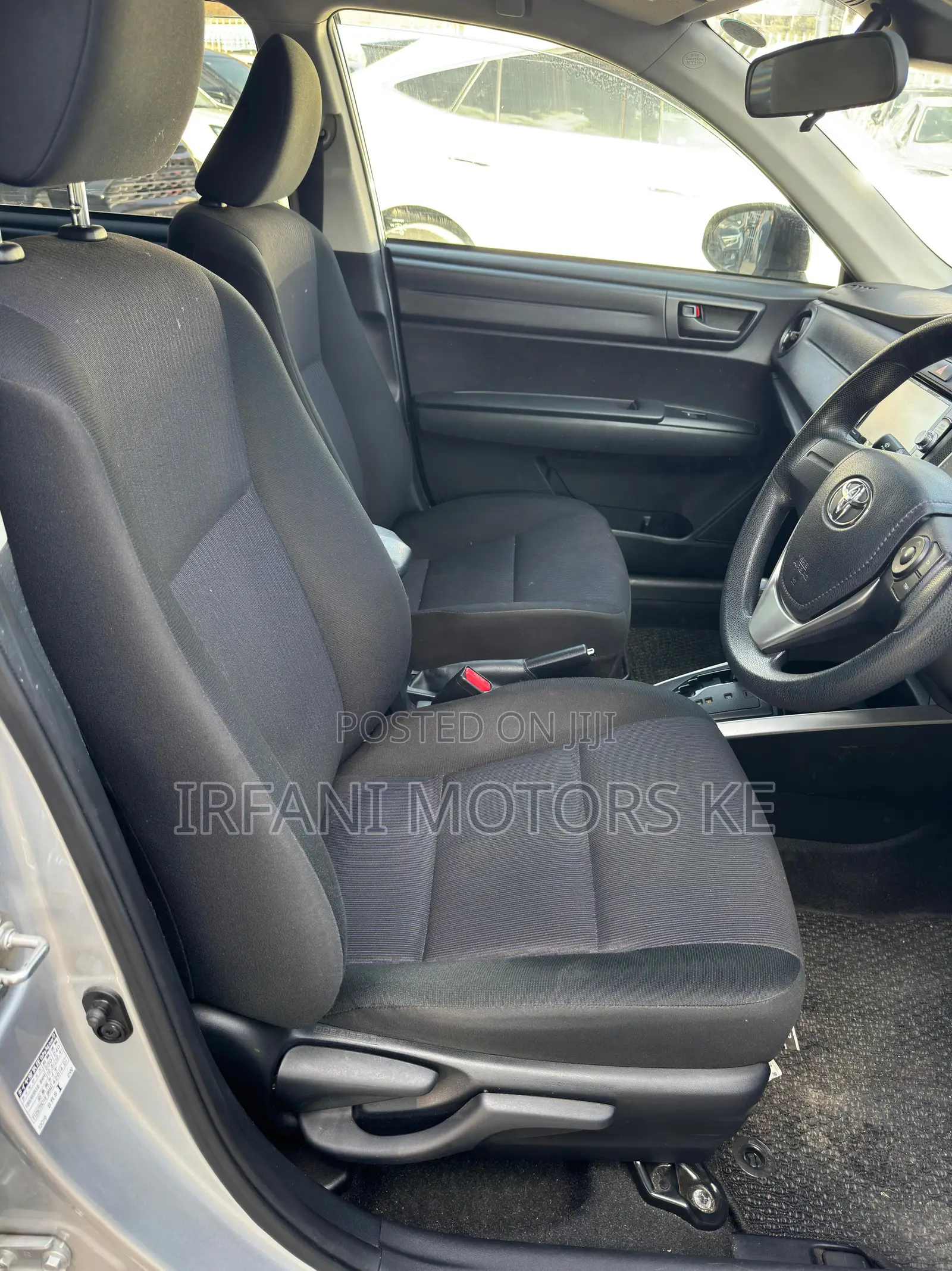 Toyota Corolla Fielder 1.5 Hybrid FWD 2019 Silver