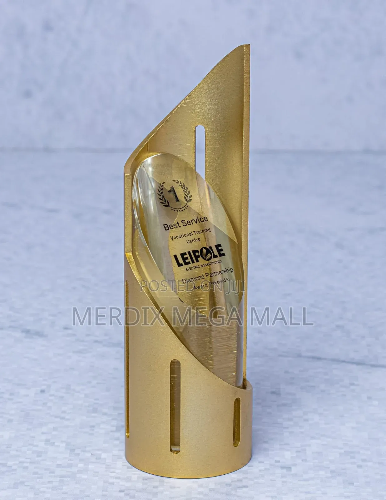 Cr006 Crystal Award, Awards