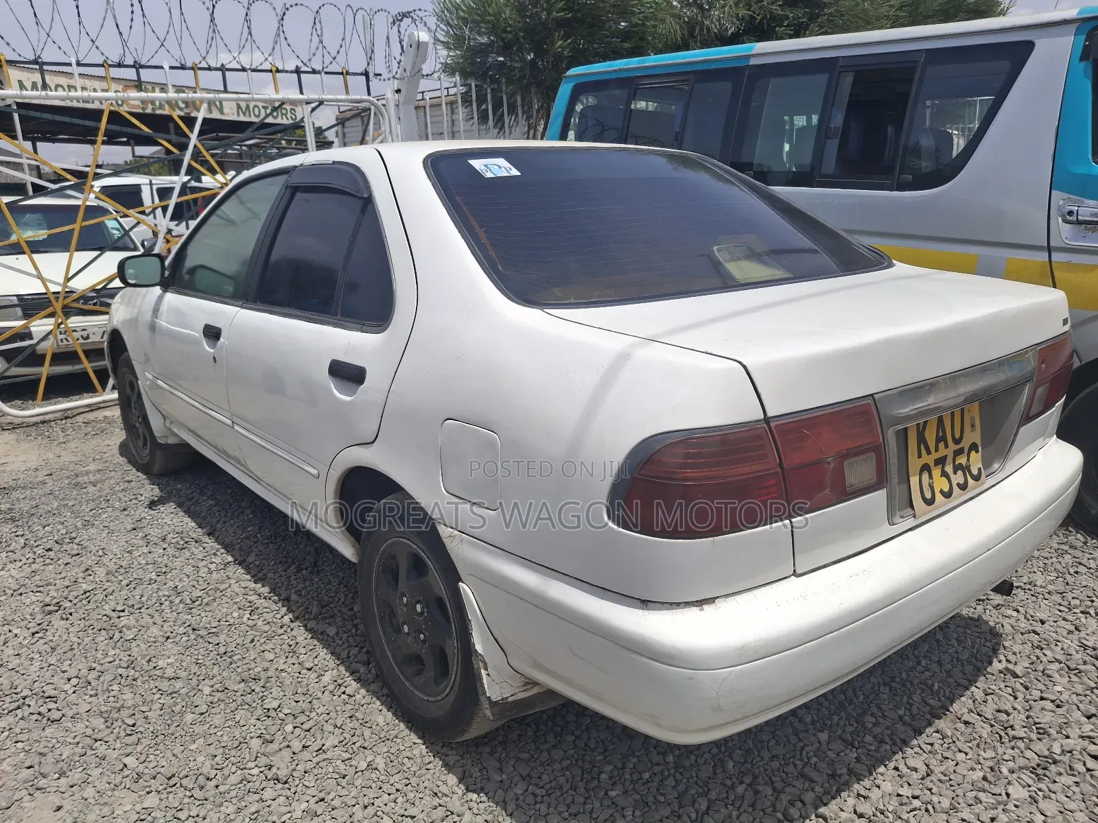 Nissan Sunny 1998 White