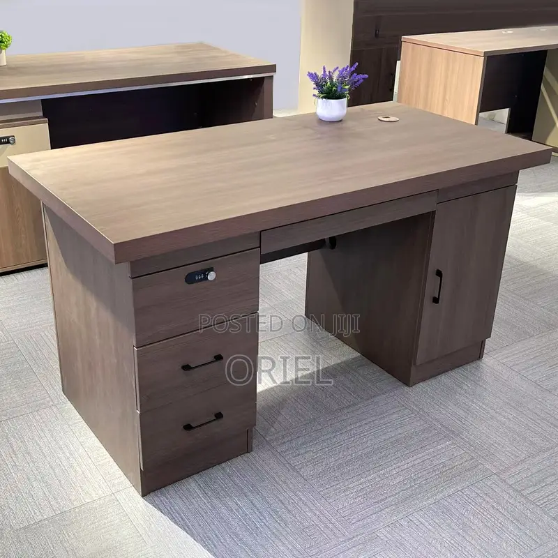 Modern Office Desk : 1.4m Clerical Office Desk