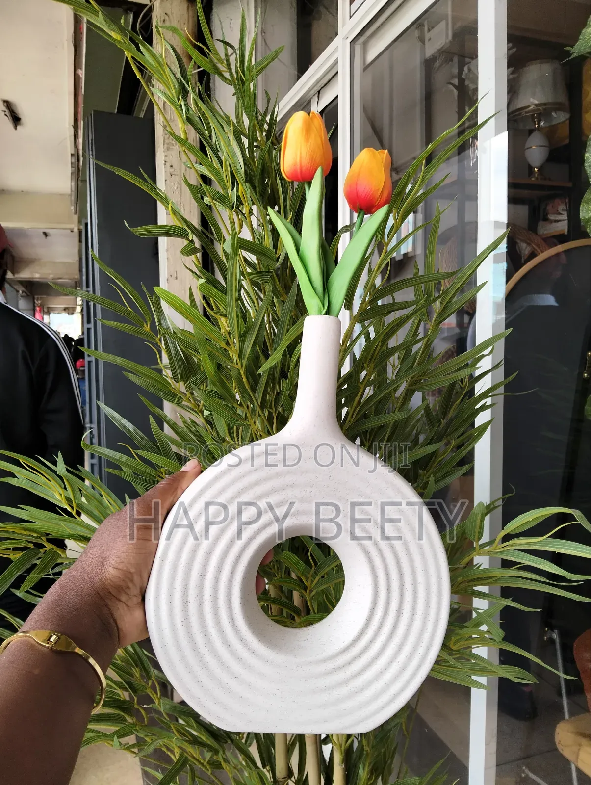 *Decorative Modern Round Elegant White Ceramic Vase*=