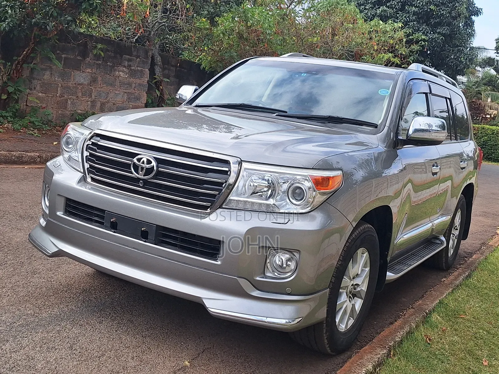 Toyota Land Cruiser 4.6 V8 ZX 2015 Gold