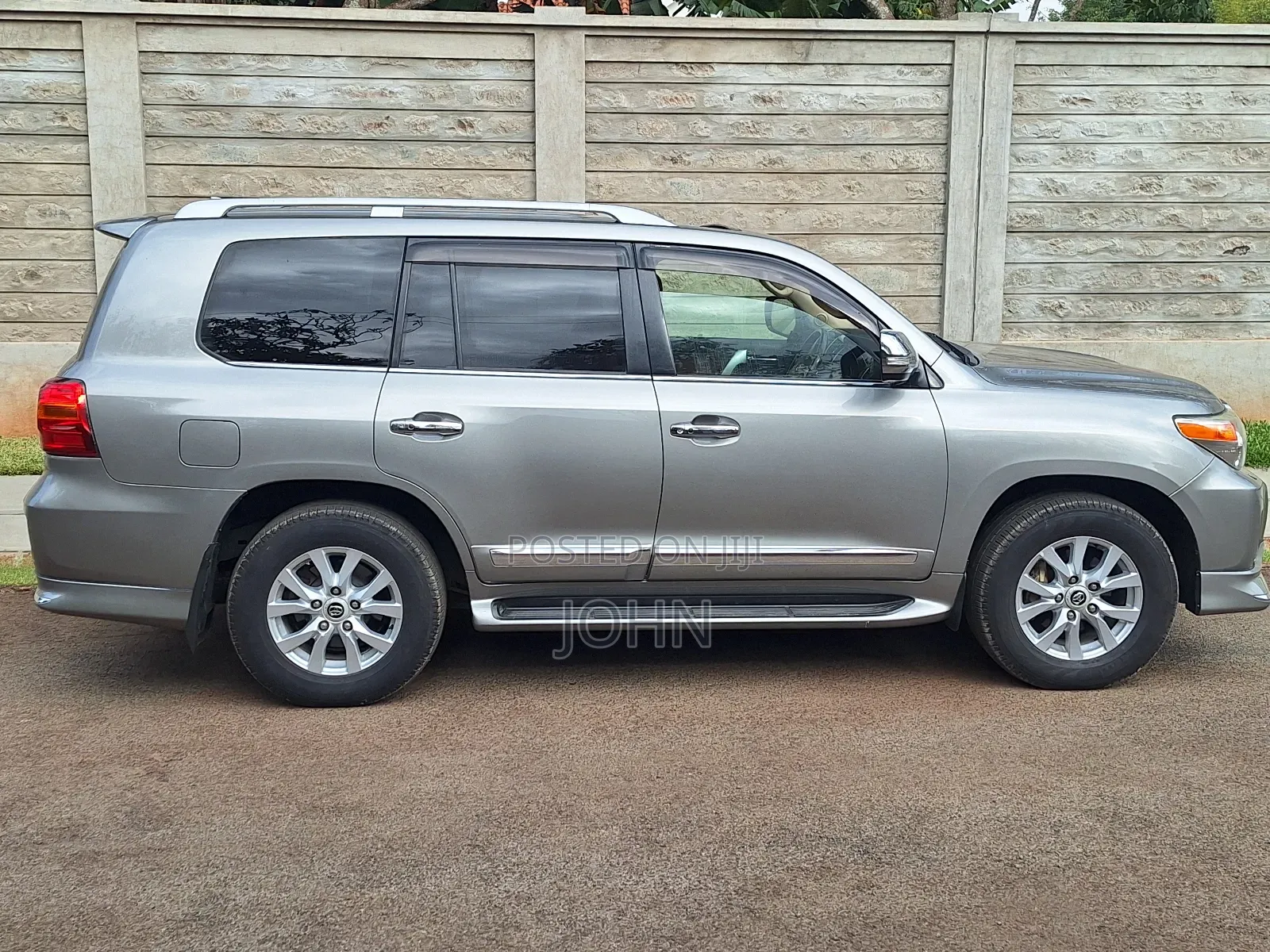 Toyota Land Cruiser 4.6 V8 ZX 2015 Gold