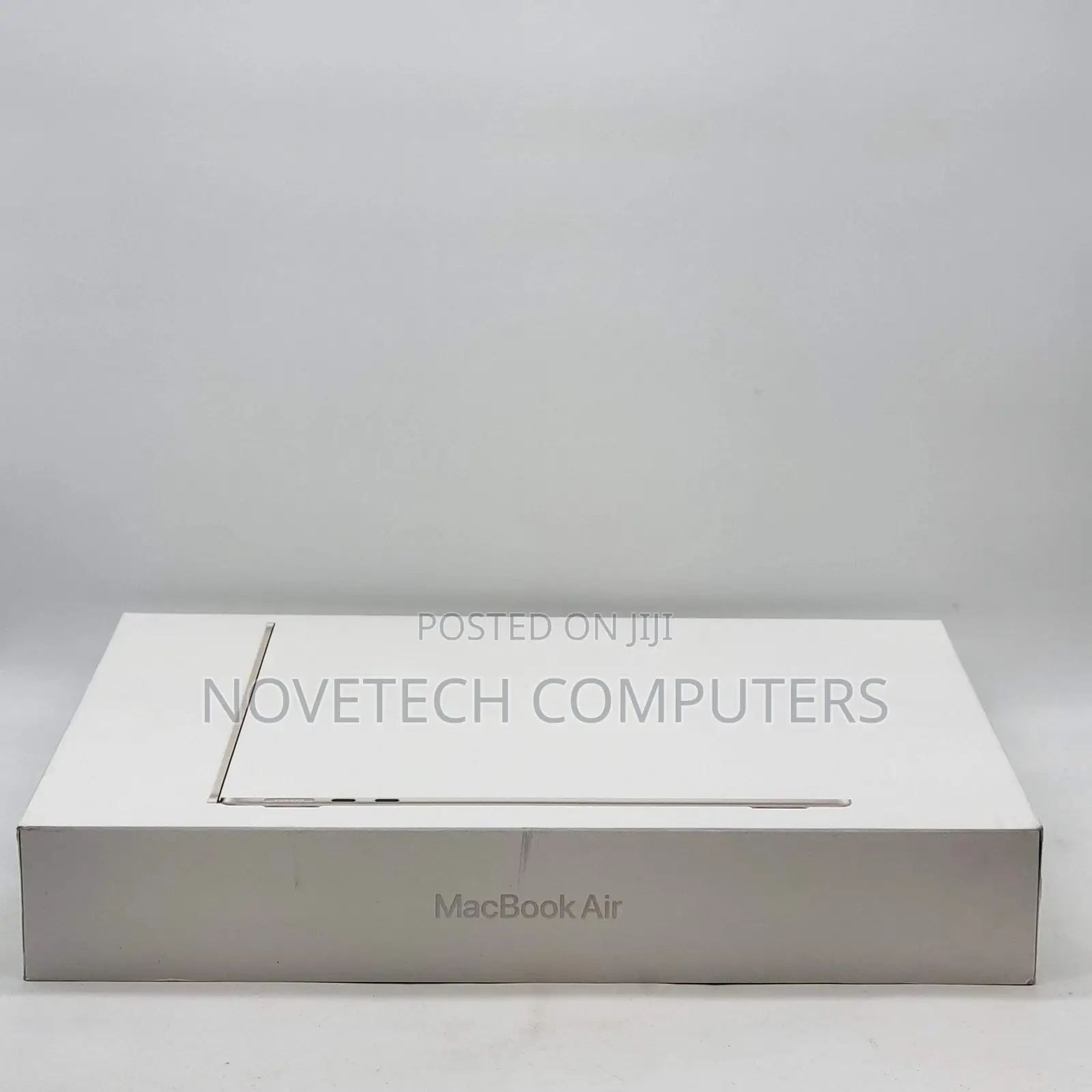New Laptop Apple MacBook Air 2025 M4 13-inch 16GB Apple M4 SSD 256GB