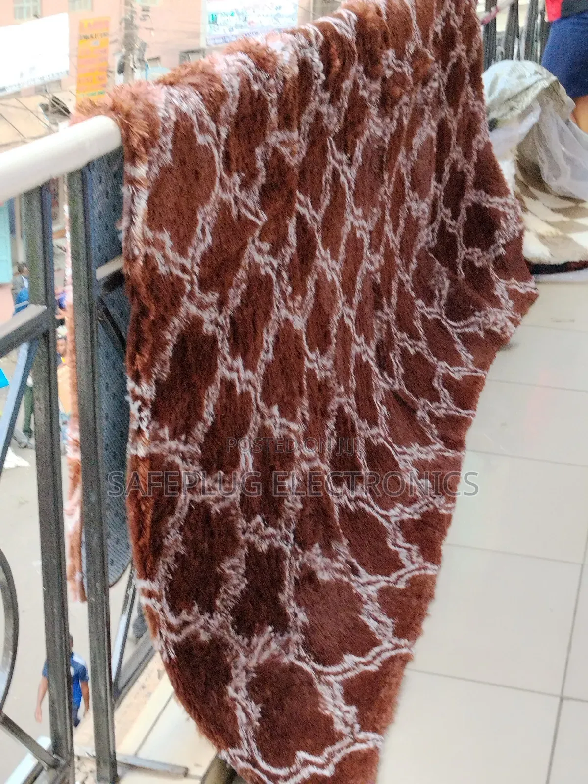 Fluffy Rug 7x10 – Perfect for Kids' Room or Balcony"