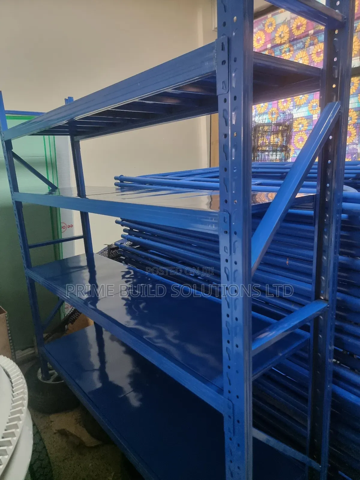 Boltes Adjustable Shelves