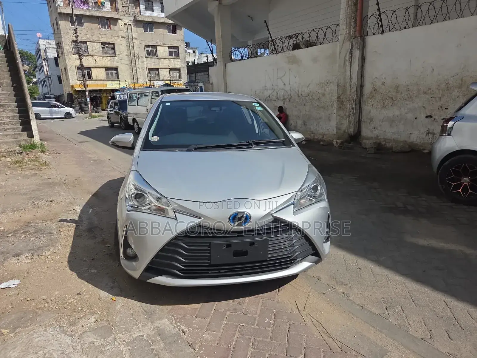 Toyota Vitz 1.5 FWD Hybrid 5dr 2018 Silver