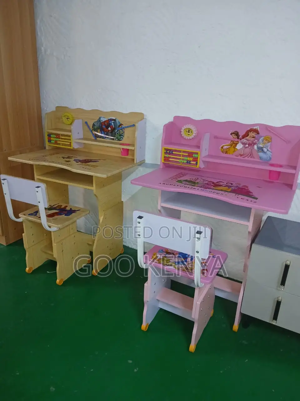 Kids Furniture; Colorfur Wooden Studying Kids Desk And Chair