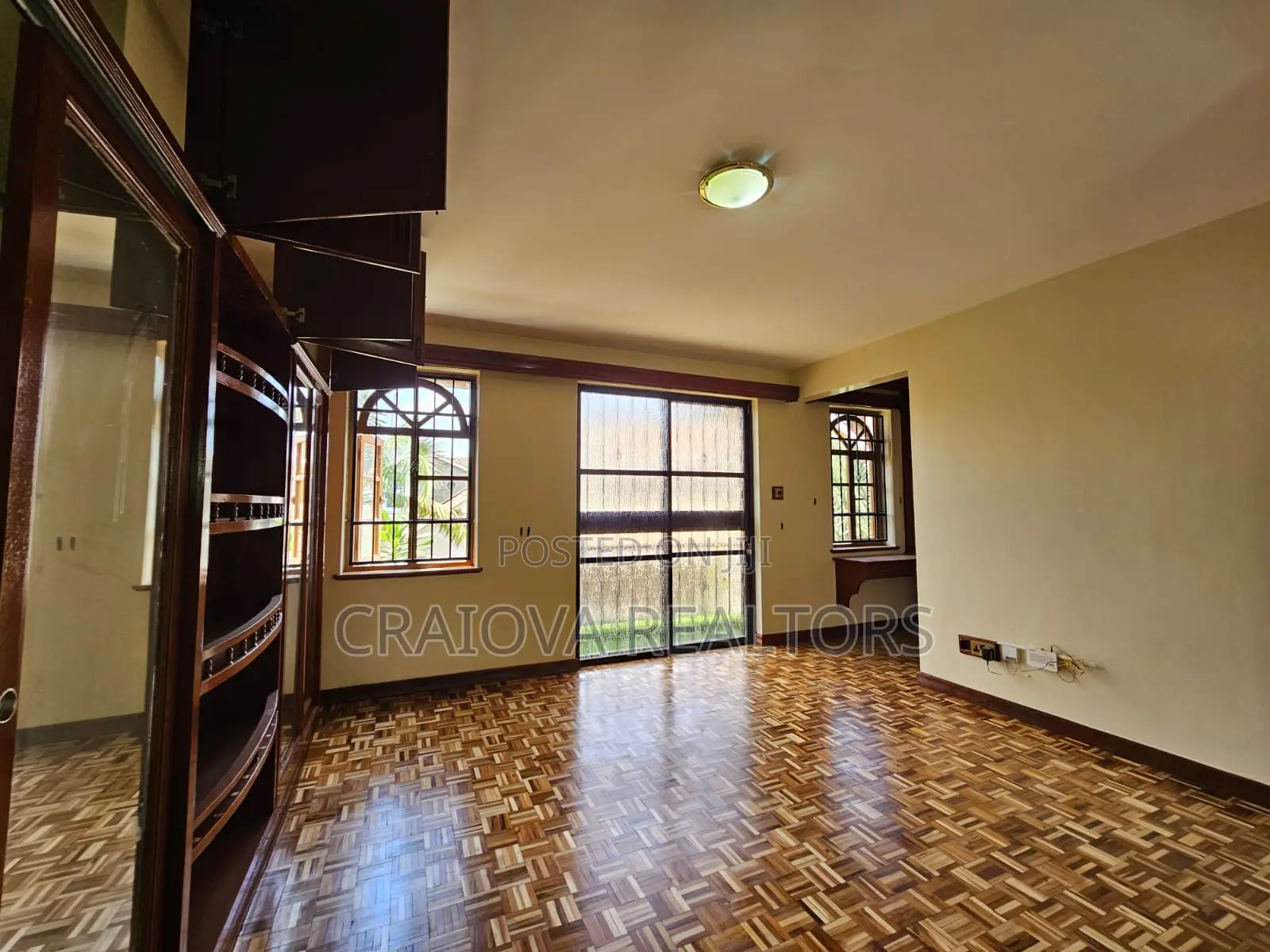 5bdrm Townhouse/Terrace in Lavington for sale