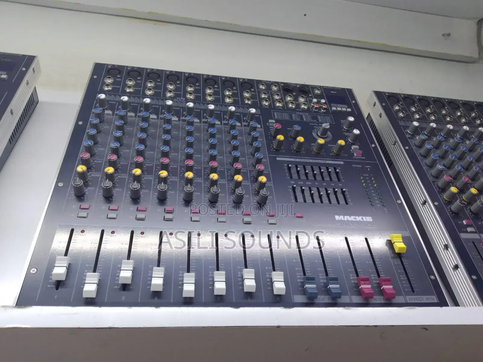 Soundcraft SMX 800 Analog Audio Mixing Console.