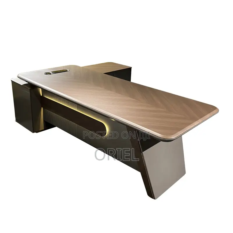 Modern Office Desk : Executive Office C.E.O Desk