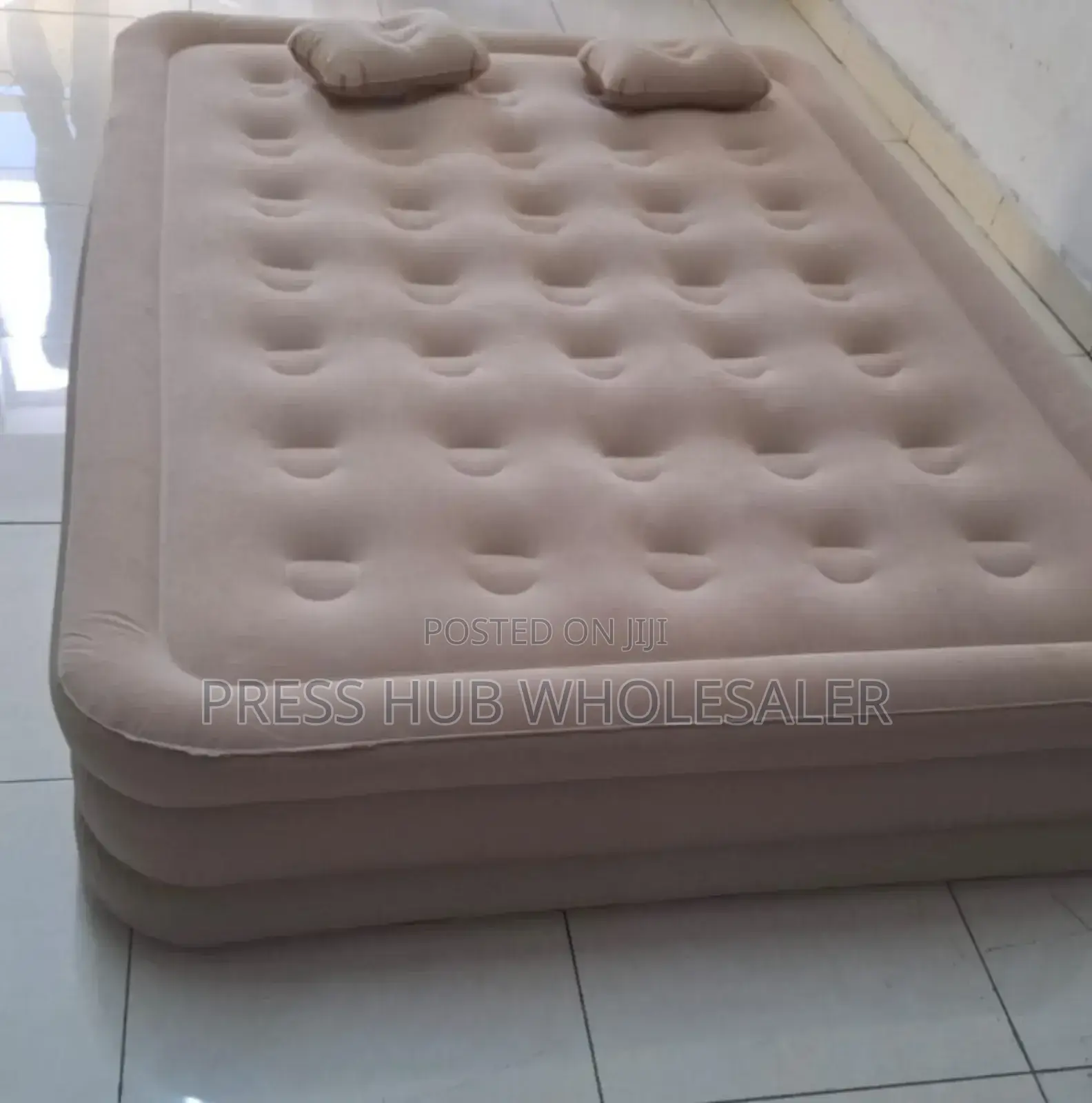 3queen Size Intex Air Bed, An
