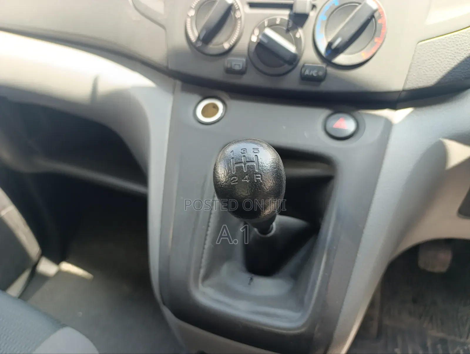 Nissan NV200 2018 White