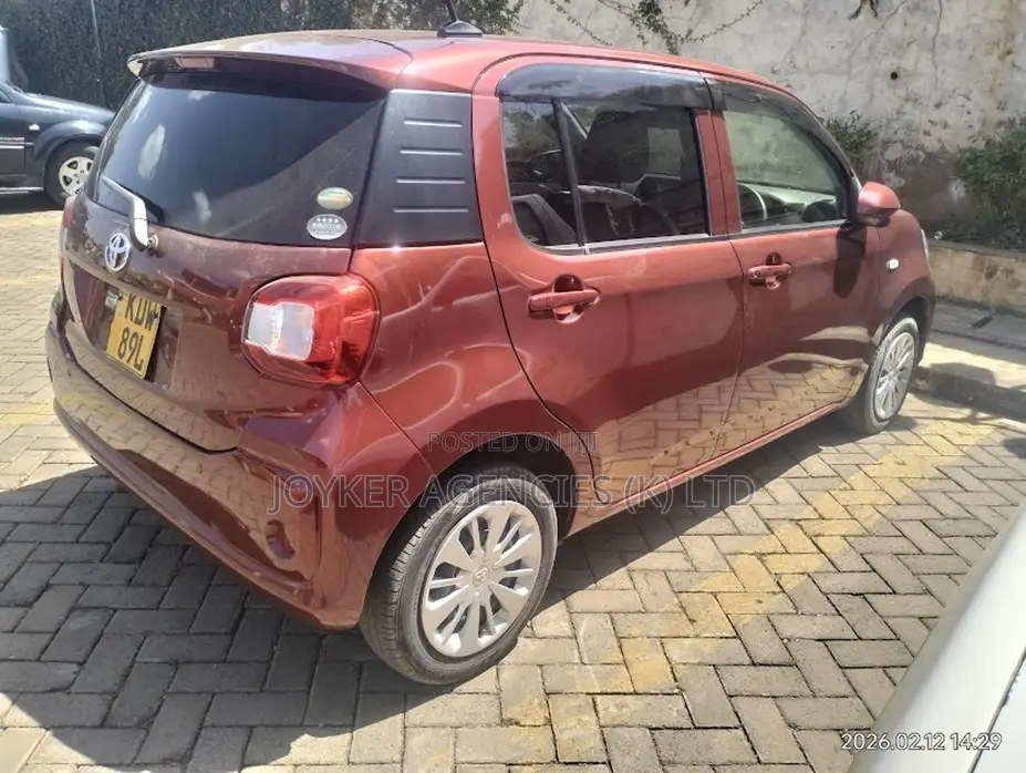 Toyota Passo 1.0 FWD 2018 Maroon