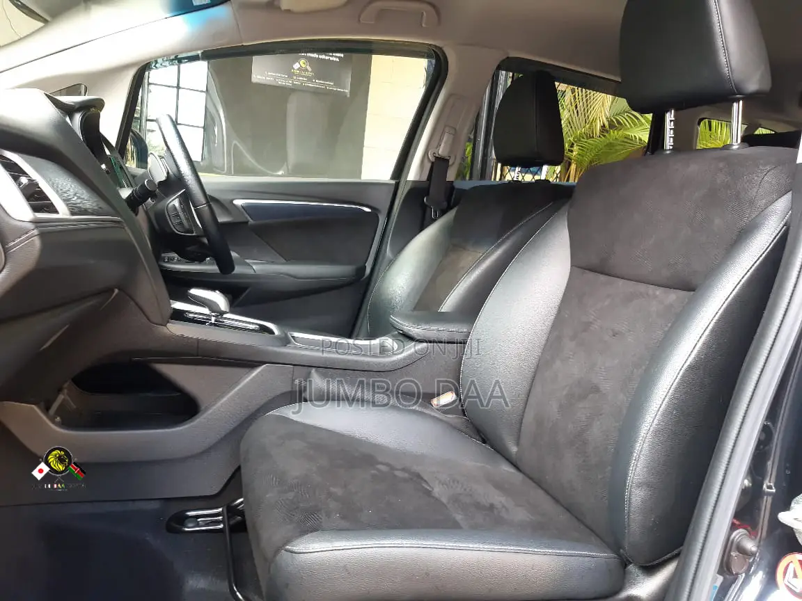 Honda Fit Shuttle 1.5 Hybrid 2WD 2018 Blue