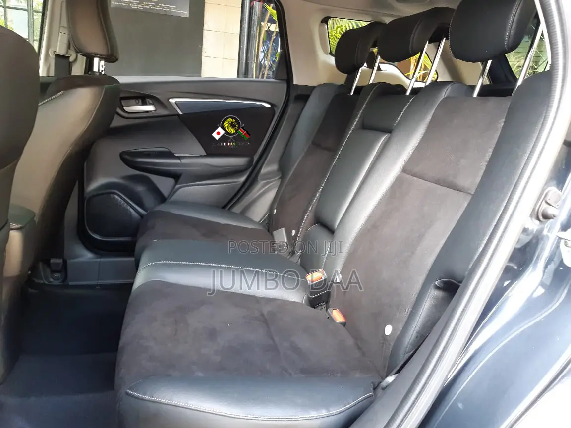 Honda Fit Shuttle 1.5 Hybrid 2WD 2018 Blue