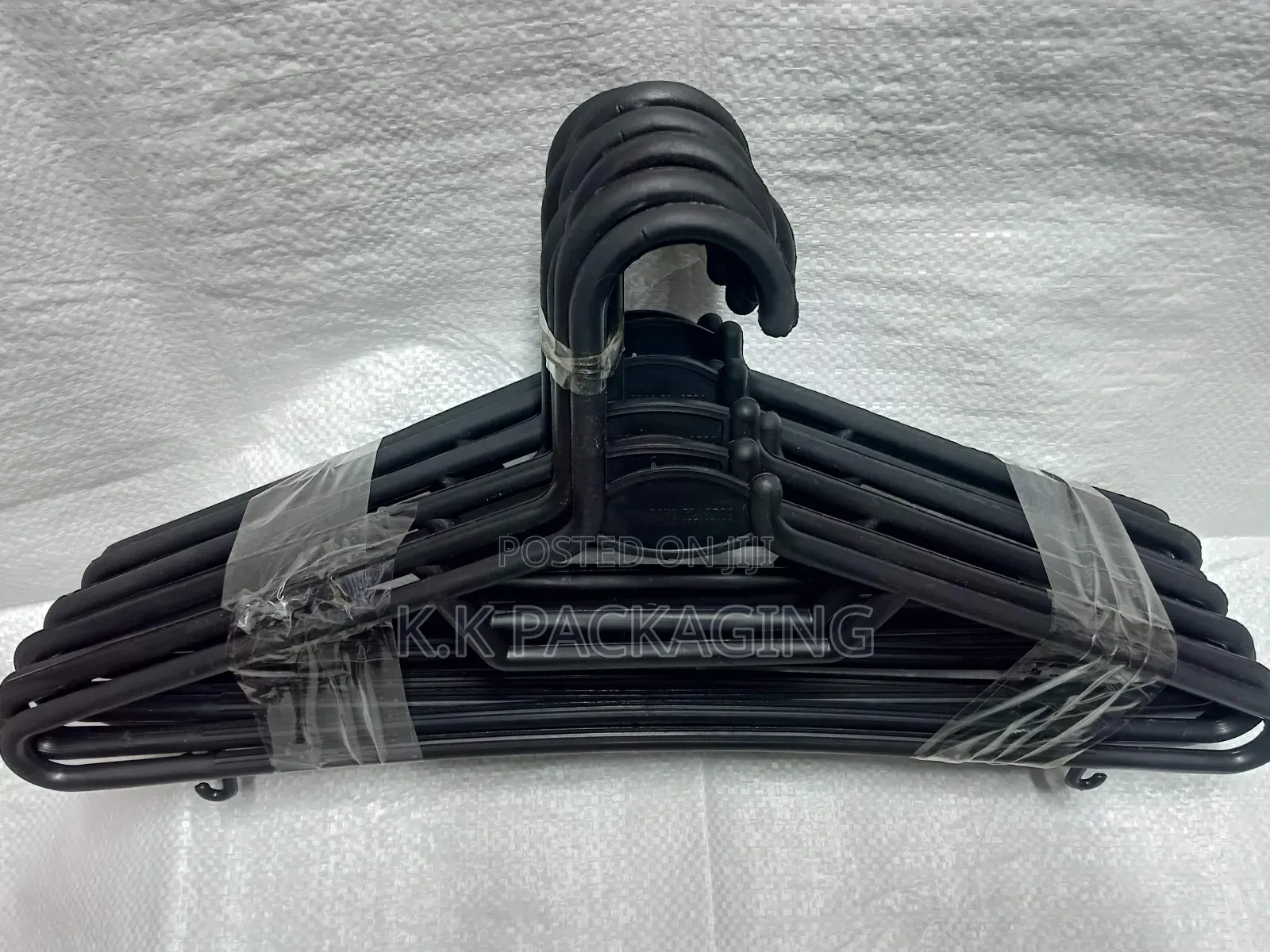  at 2100 Hangers 120pcs