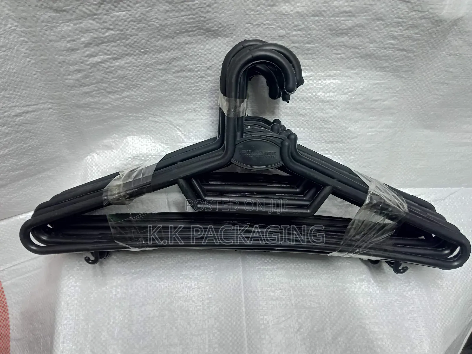  at 2100 Hangers 120pcs
