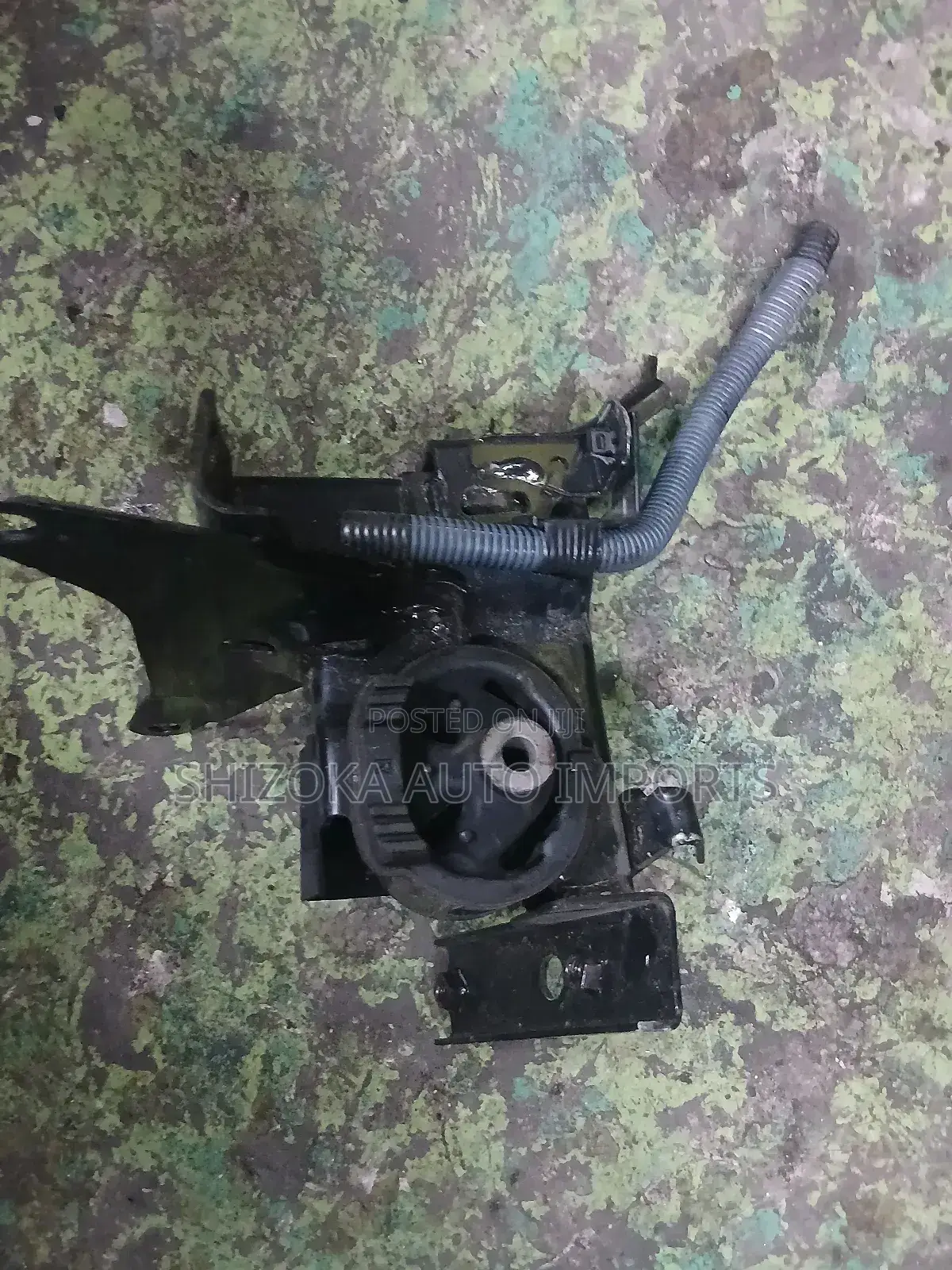 Toyota Yaris Hybrid Gearbox Mount 1.5 12372-0m100 / 12372-22120