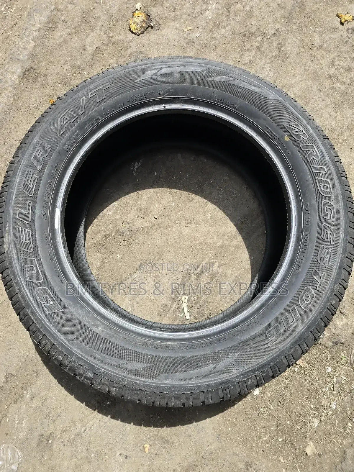 265 /55 R19 Bridgestone Tyres (All Terrein).