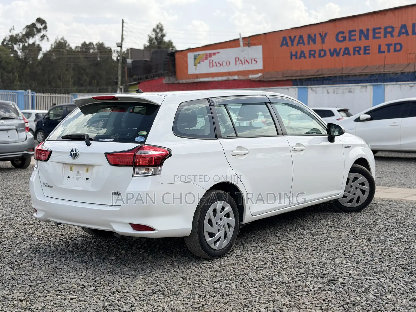 Toyota Corolla Fielder 1.5 Hybrid FWD 2020 White