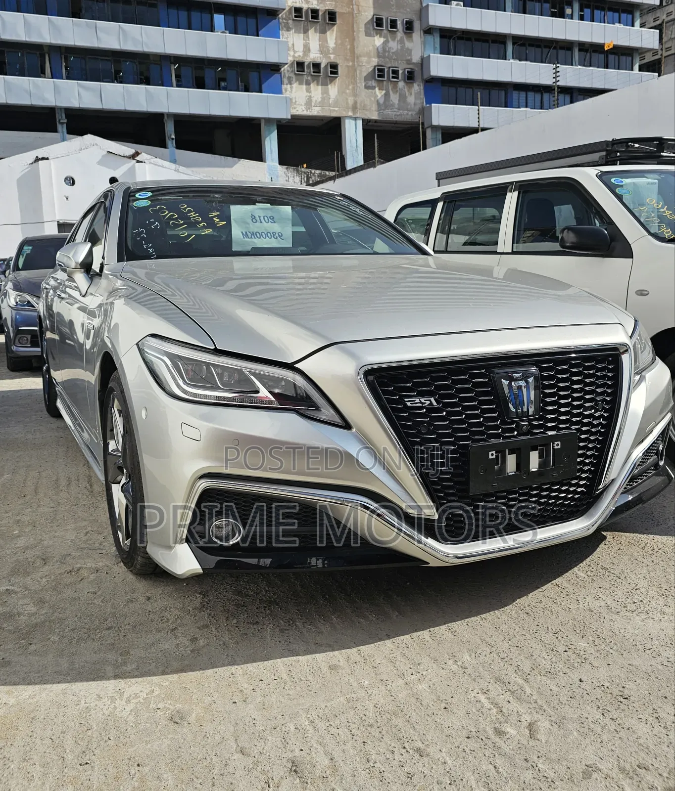 Toyota Crown 2019 Silver