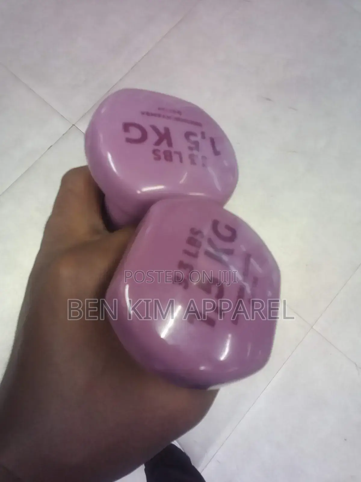 1.5 Kg Gloss Rubber 1.5 Kg Dumbbell Set Maroon.