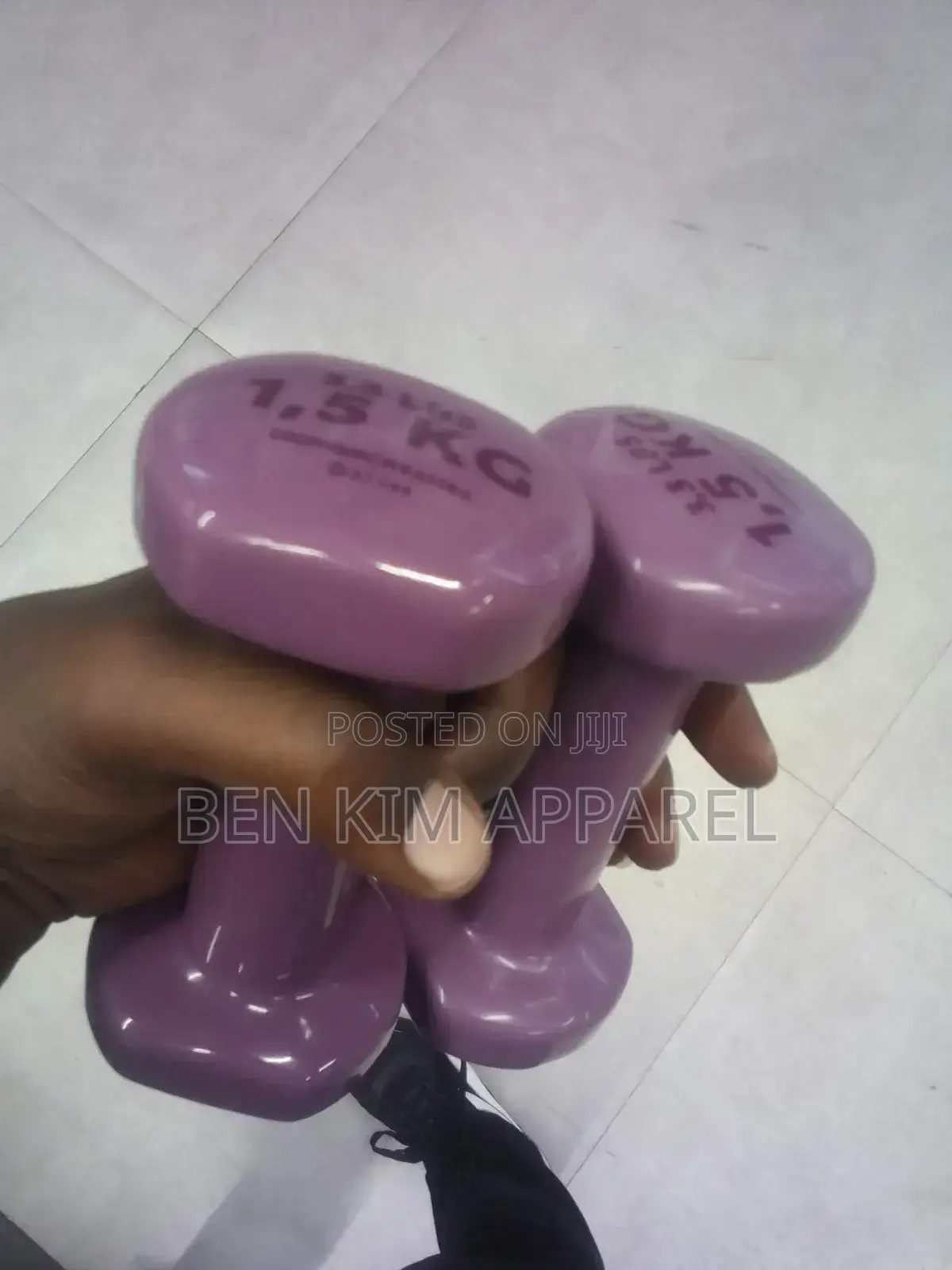 1.5 Kg Gloss Rubber 1.5 Kg Dumbbell Set Maroon.