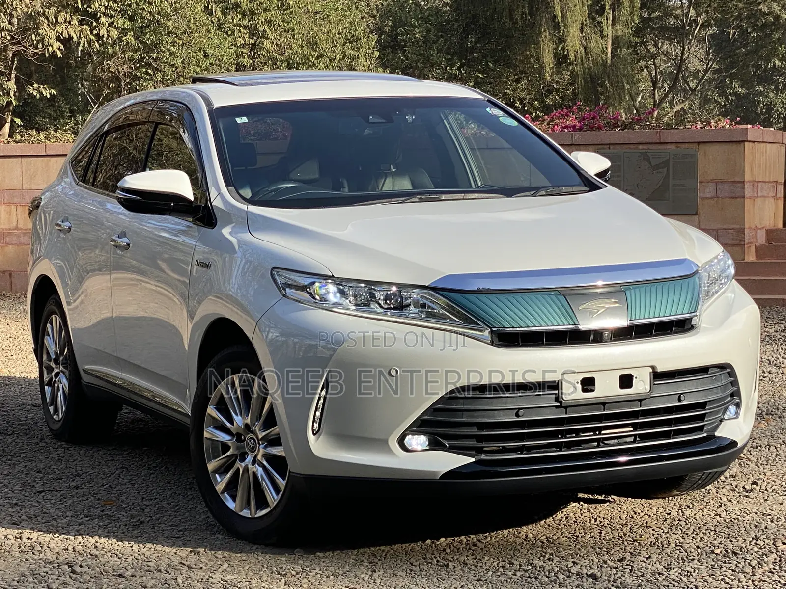 Toyota Harrier 2.5 Hybrid 4WD 2018 Pearl