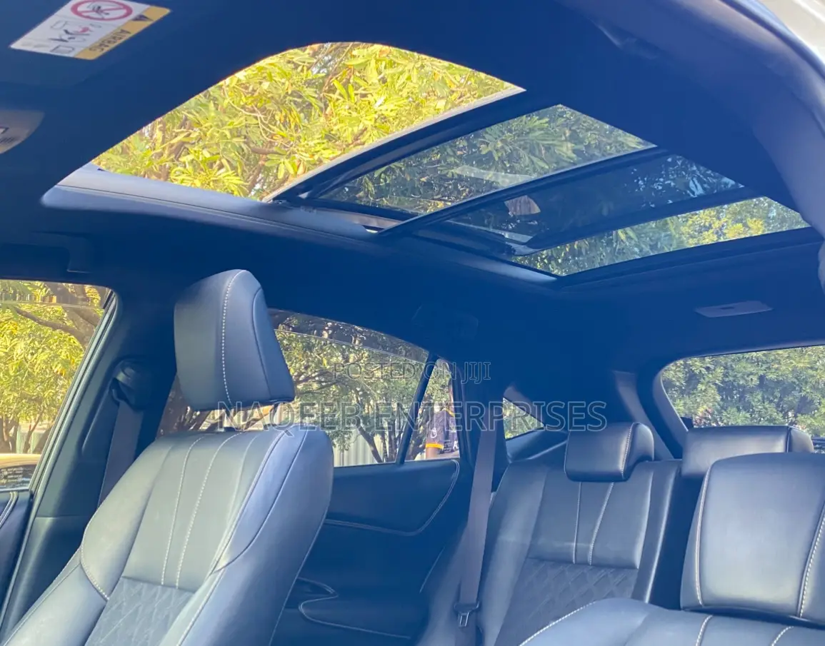 Toyota Harrier 2.5 Hybrid 4WD 2018 Pearl