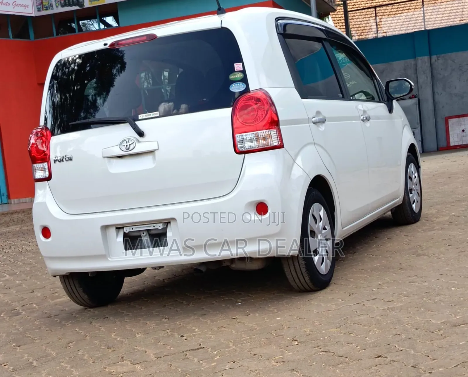 Toyota Porte 2019 White