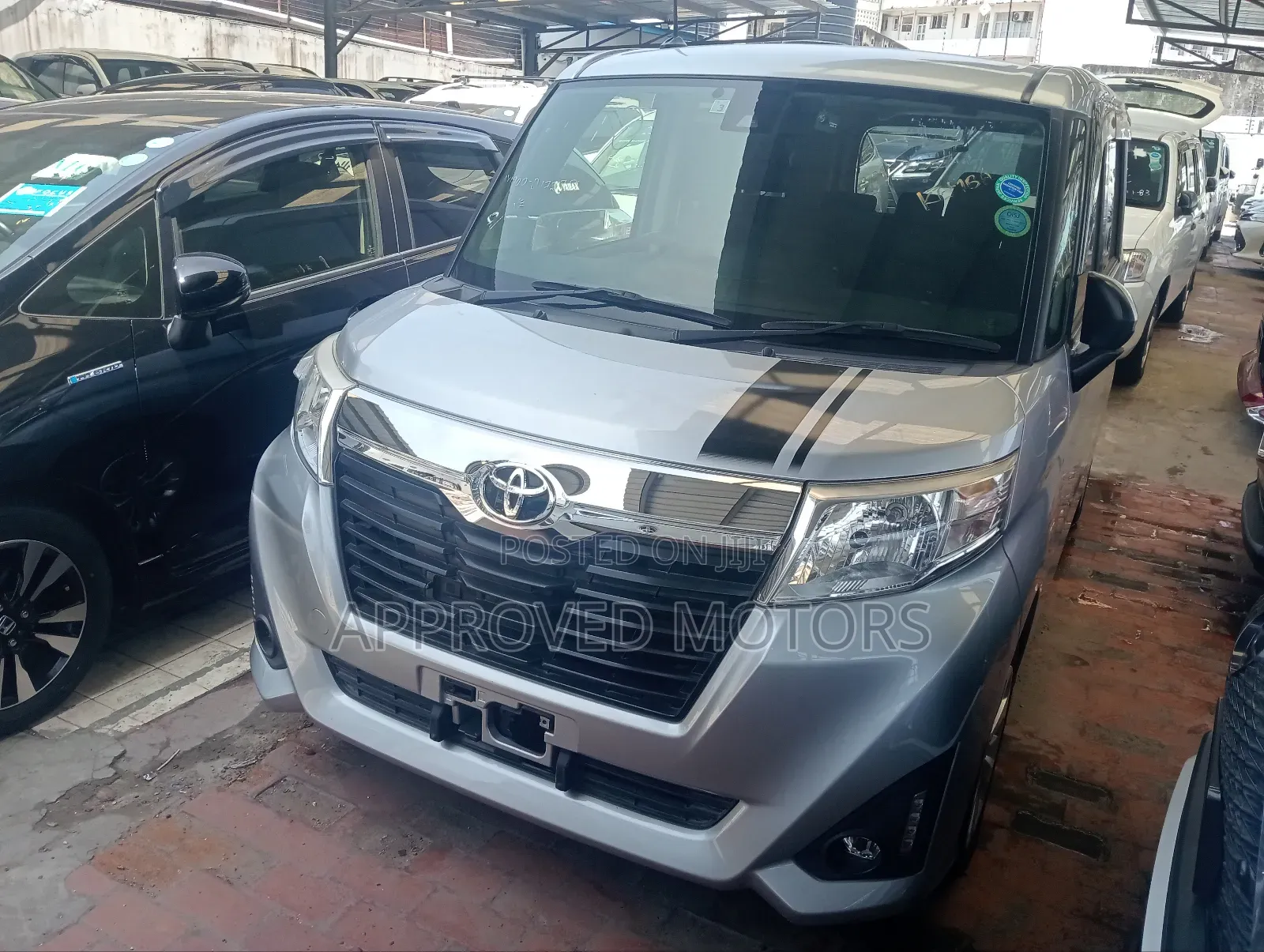 Toyota Roomy 2018 Silver