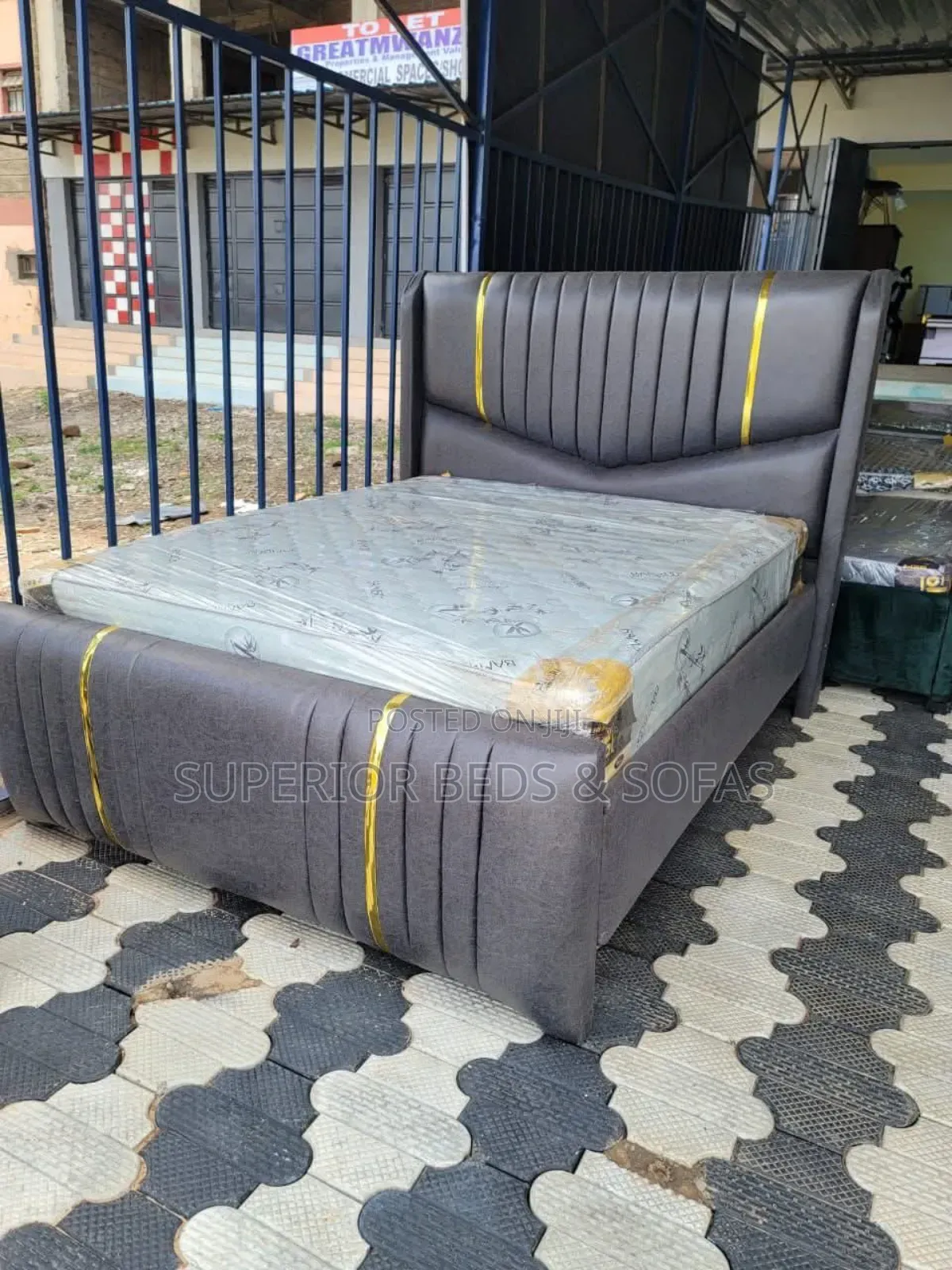 Luxury Grey Upholstered Bed Size 5 By 6