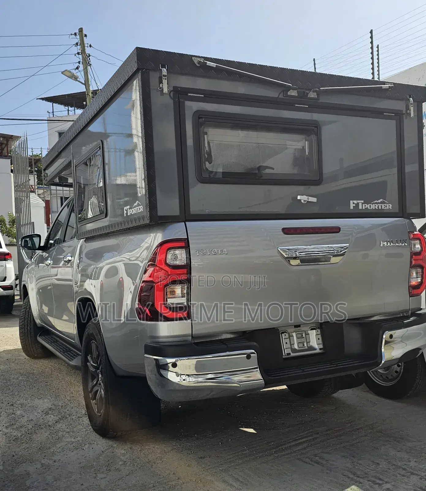 Toyota Hilux 2024 Silver