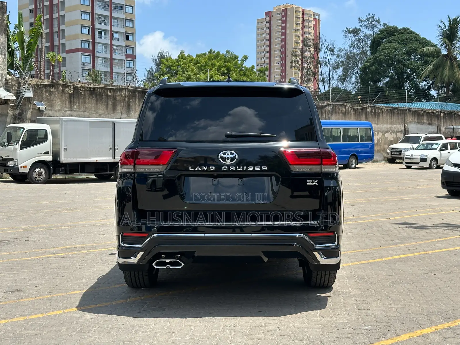 Toyota Land Cruiser LC300 2023 Black