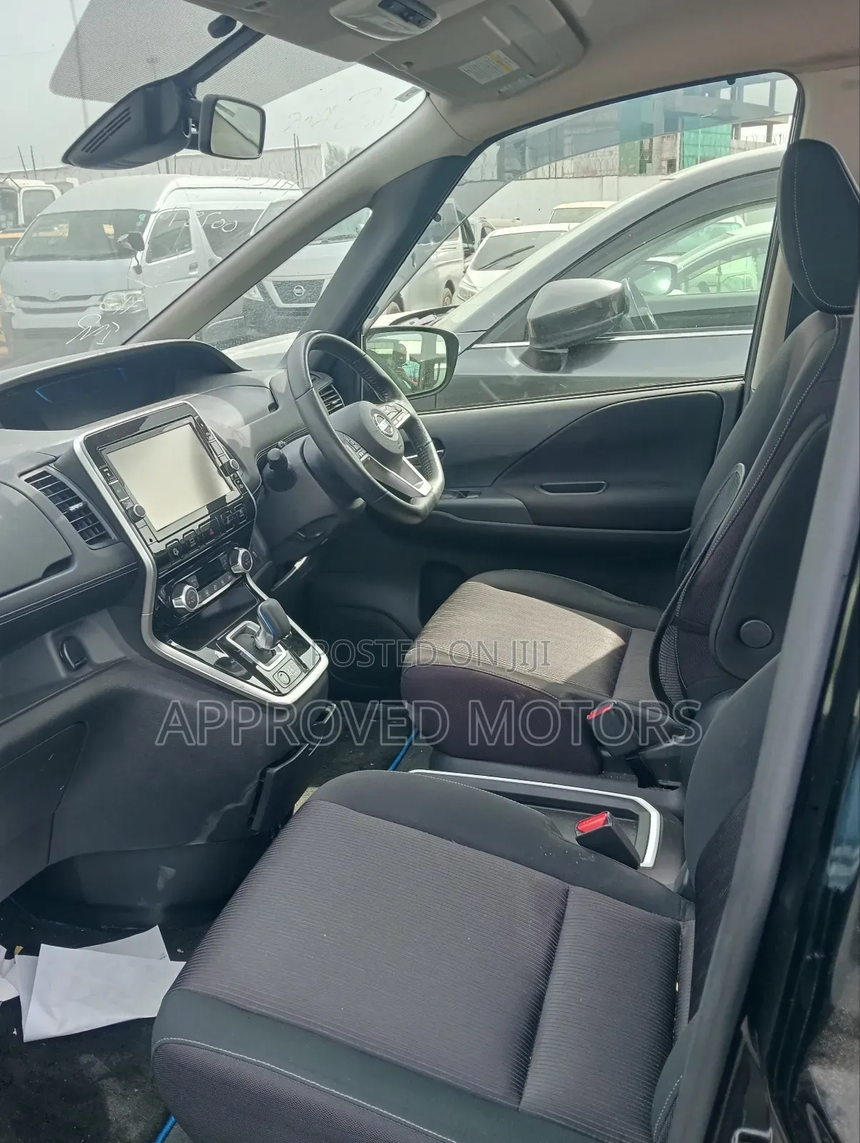 Nissan Serena 2018 Black