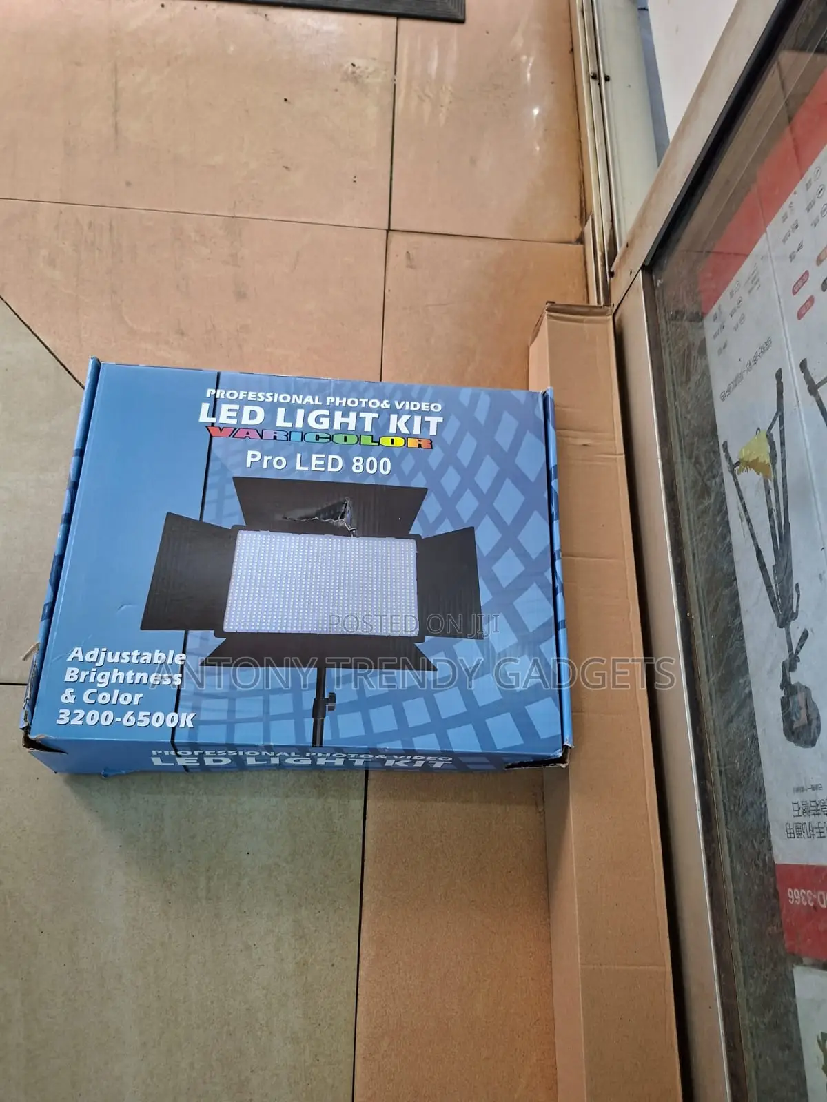 Varicolor Pro Led 800 Dimmable Studio Light Kit