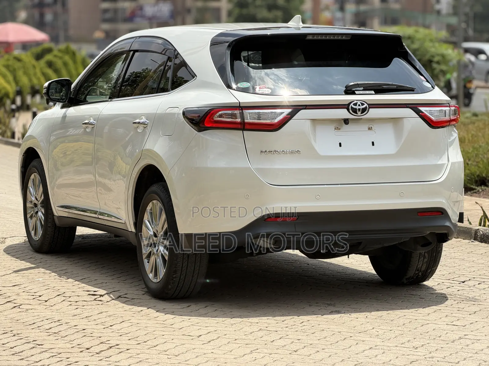 Toyota Harrier 2.0 2019 White