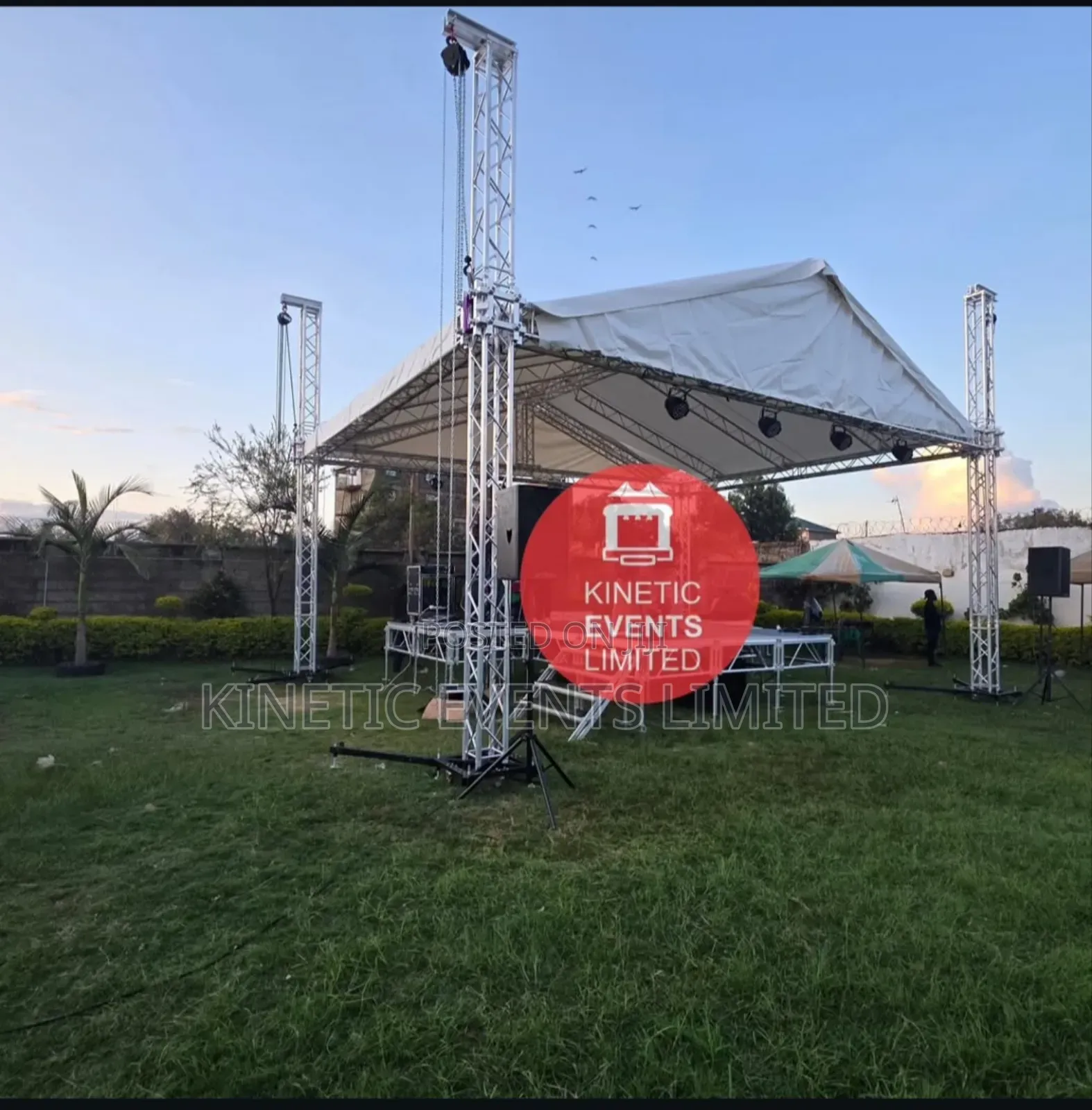 Exhibition Truss System for Hire.