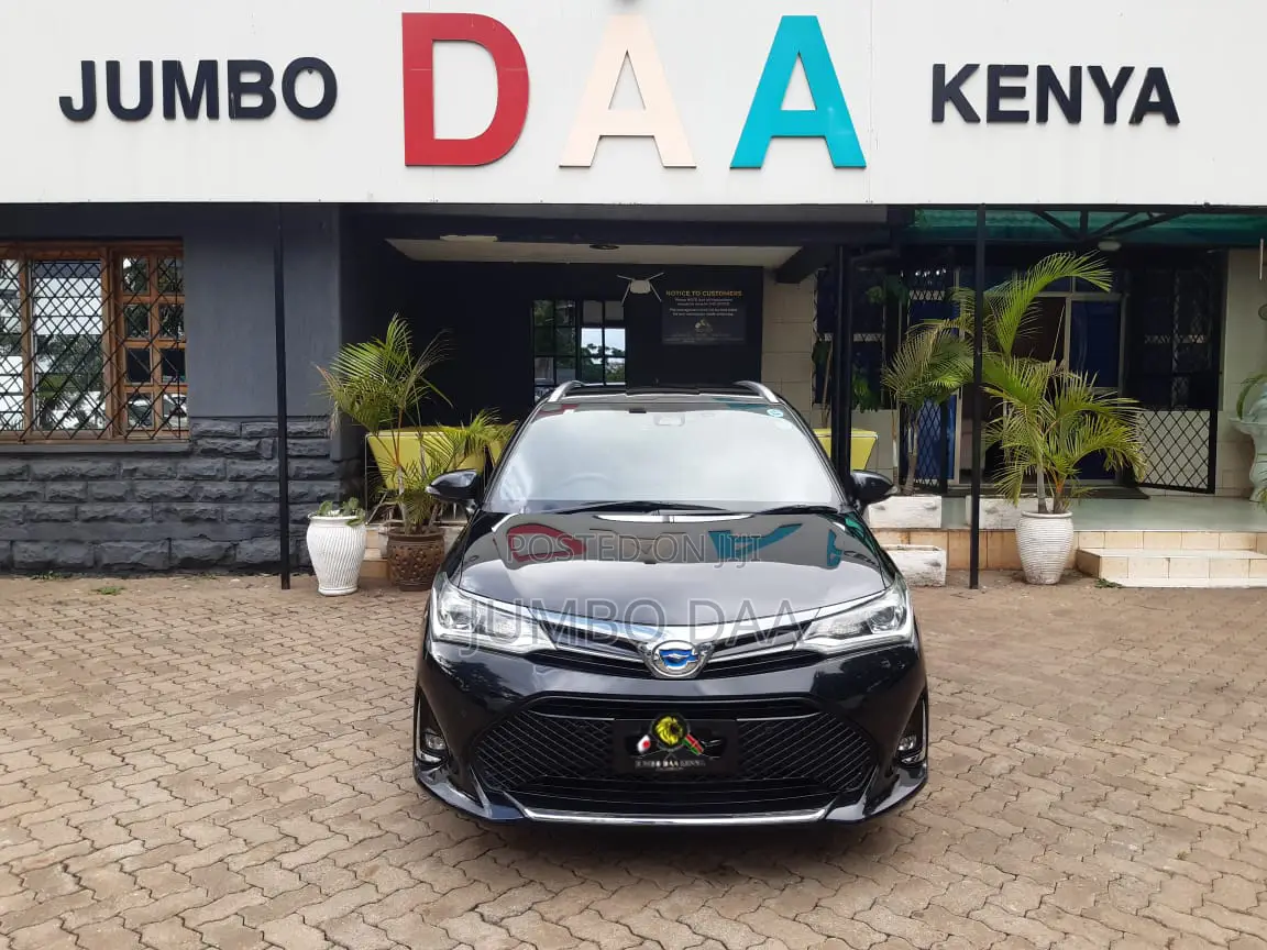 Toyota Corolla Fielder 1.5 Hybrid FWD 2018 Black