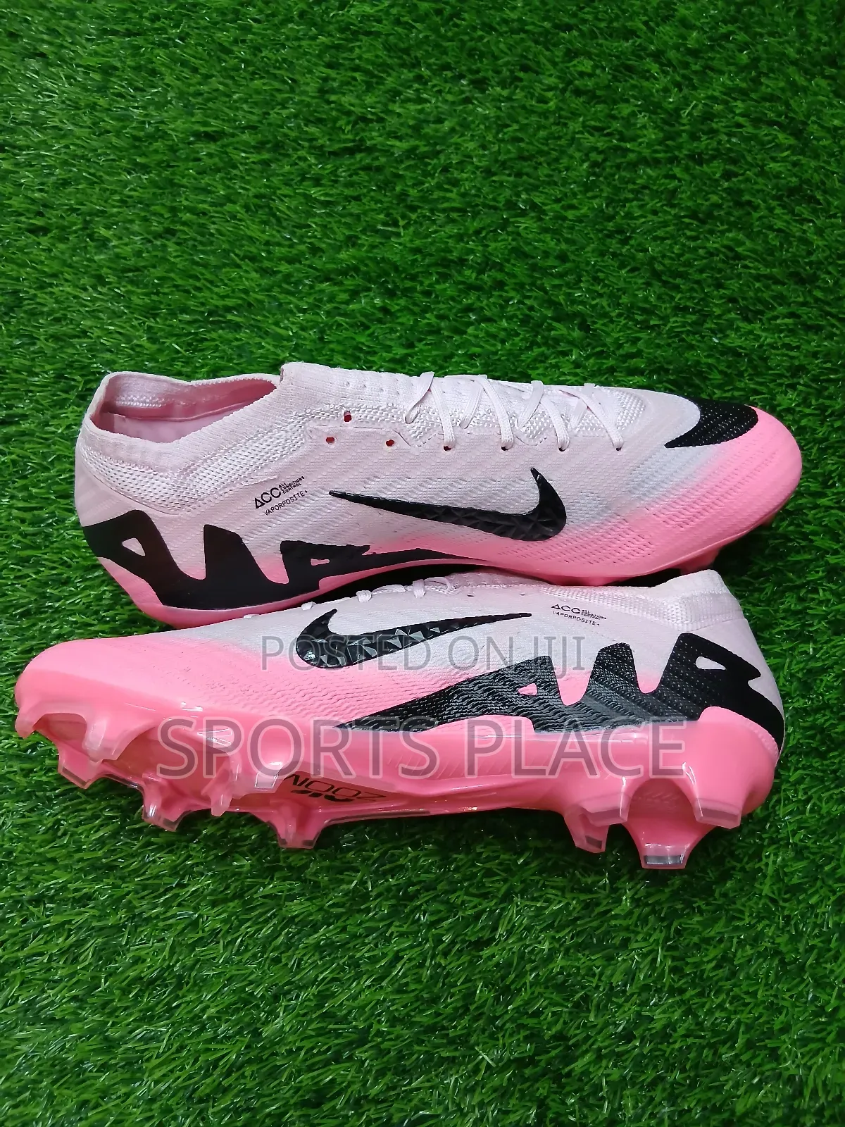 Vapor 15 Mad Brilliance Air Zoom Soccer Boots
