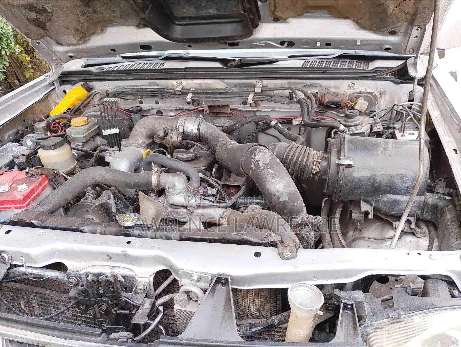 Nissan Hardbody 2005 Silver