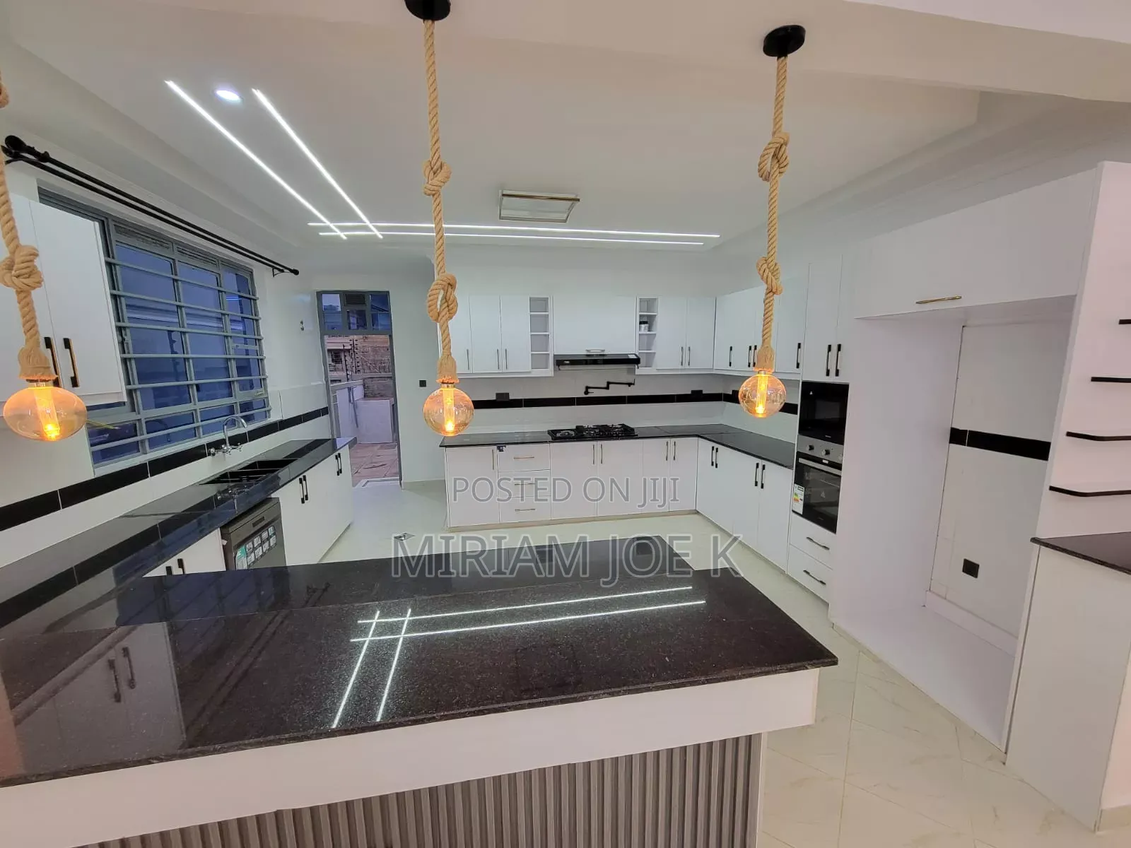 3bdrm Mansion in Mugutha, Ruiru for sale